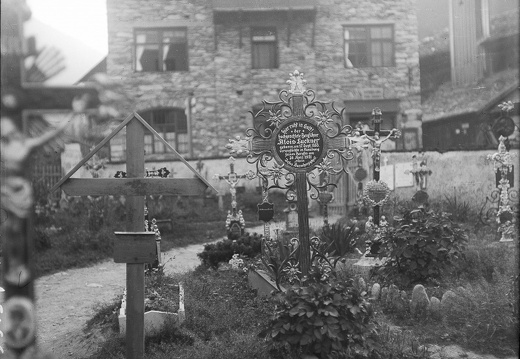 Am Friedhof