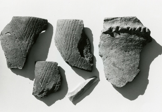 1975, Keramikfragment, 5. Jahrtausend v. Chr