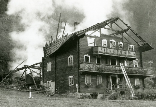 1989, Brand Außerzeiner