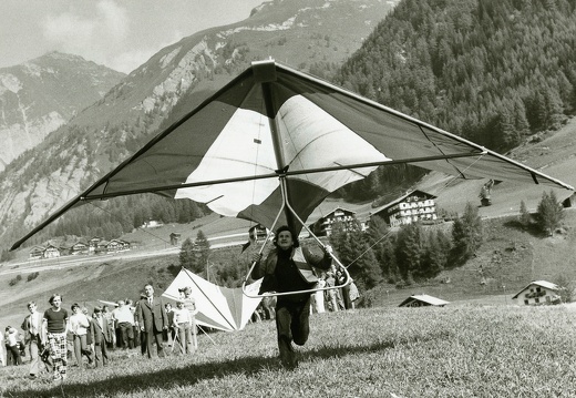 1975, Drachenflug vpm Glocknergipfel
