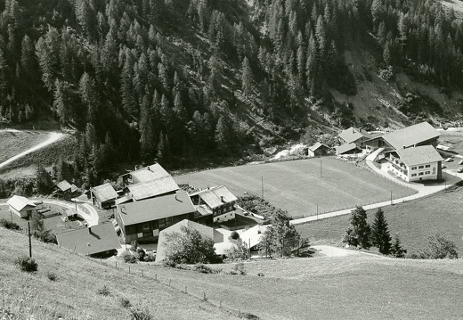 1975, Blick auf Glor