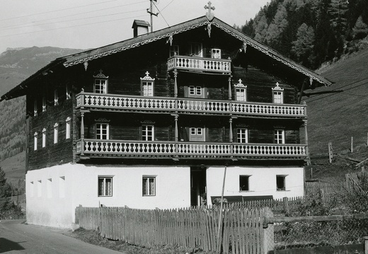 1977, Pradell
