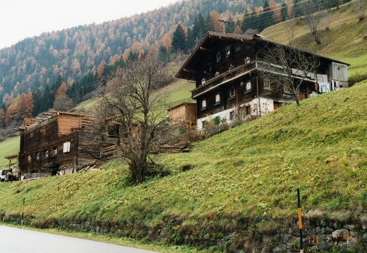 1993, Staniska