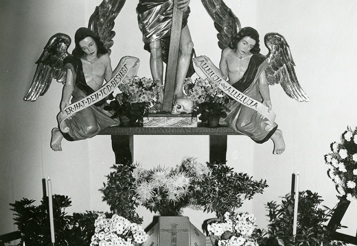 1976, Aufbahrung Friedhofskapelle