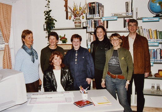 2003, Neueröffnung Bücherei