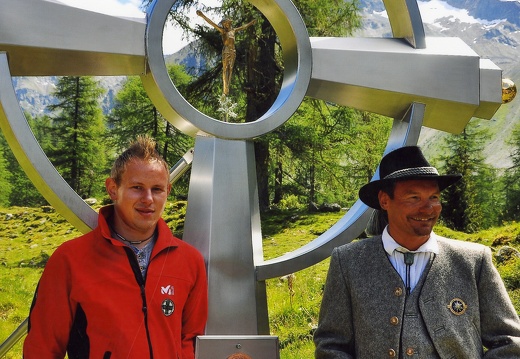 2011, neue Gipfelkreuz Glödis