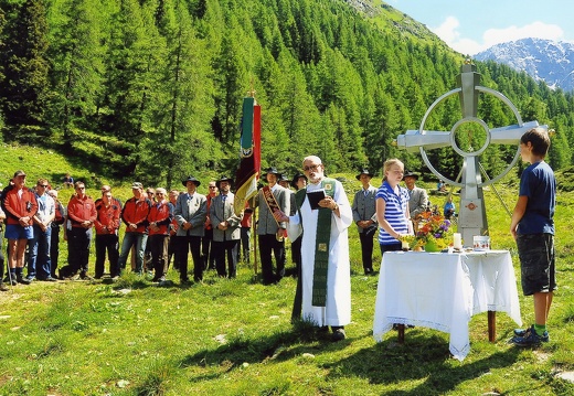 2011, neue Gipfelkreuz Glödis