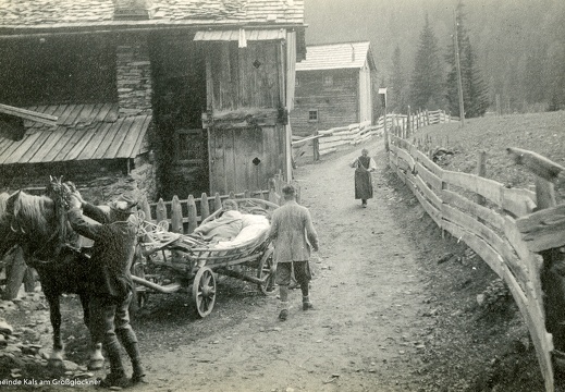 Historischer Krankentransport
