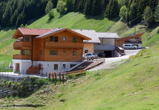 2011, Appartementhaus in Großdorf