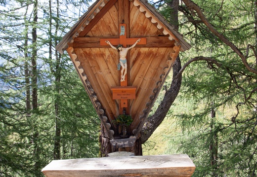 2011, Altarkreuz Tschosolore