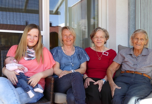 2015, 5 Generationen Hanser