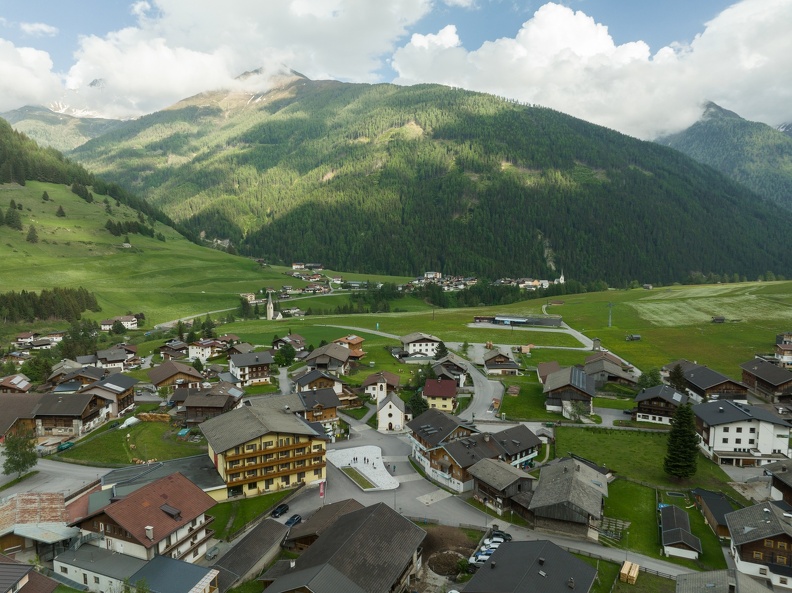 028_grossdorf-kals-grossglockner-2022_slp-architekten_foto_kurt.hoerbst_2205265708.jpg