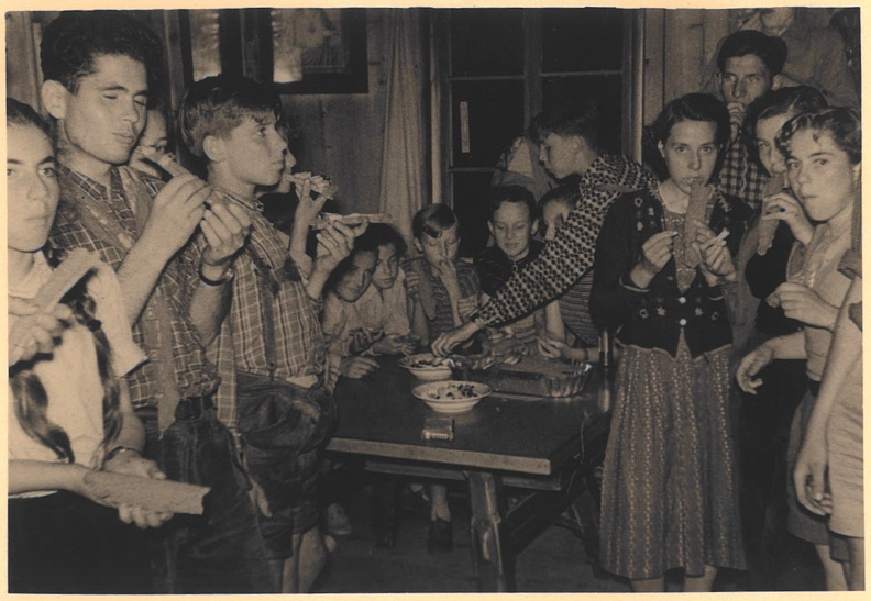 kals_26_127 Kals 1953 beim Jausnen .jpg