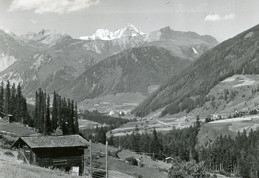 ca. 1960, Blick von Arnig taleinwärts