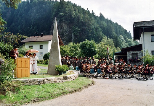 2003, Dorfbrunnen Unterpeischlach