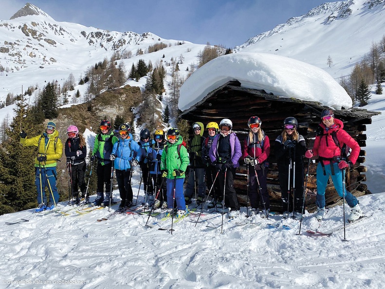 nr74_bz_kals_Schitour mit Bergführern.jpg