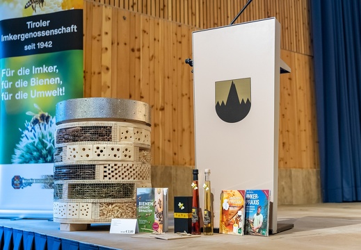 Tiroler Honigprämierung im Johann-Stüdl-Saal