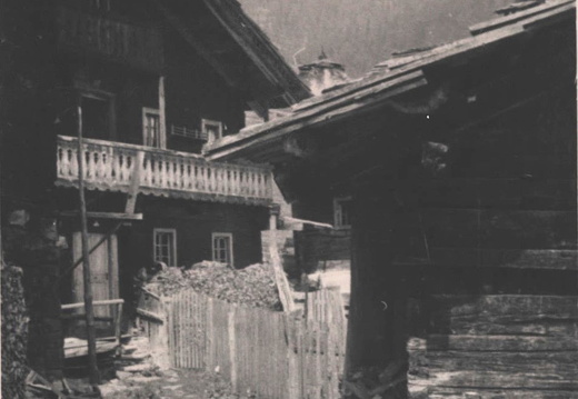 1942