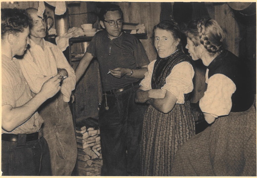 ca. 1953 in der Stube 